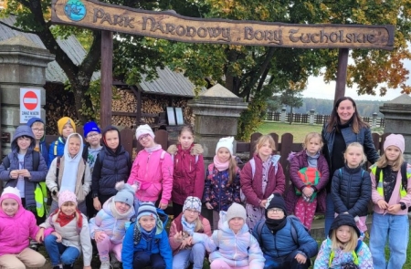 Klasy II E i II C w Centrum Edukacji Przyrodniczej w Chocińskim Młynie
